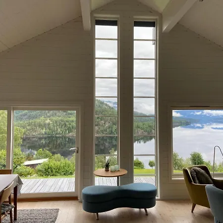 Dyrhaug - Hytte Med Utsikt Over Kroderen Vakantiehuis