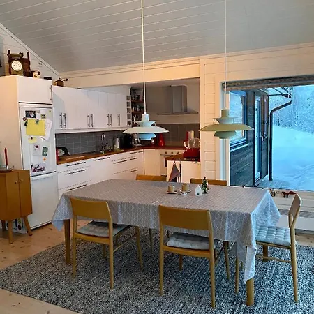 Dyrhaug - Hytte Med Utsikt Over Kroderen * Noresund